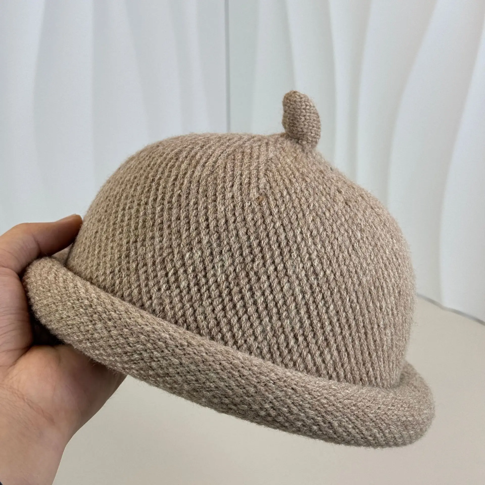 Japanese style Womens Fashion Bucket Hats Knitted Melon Skin Hats Casual Berets Landlord Hats Warm Painter Pacifier Caps 모자