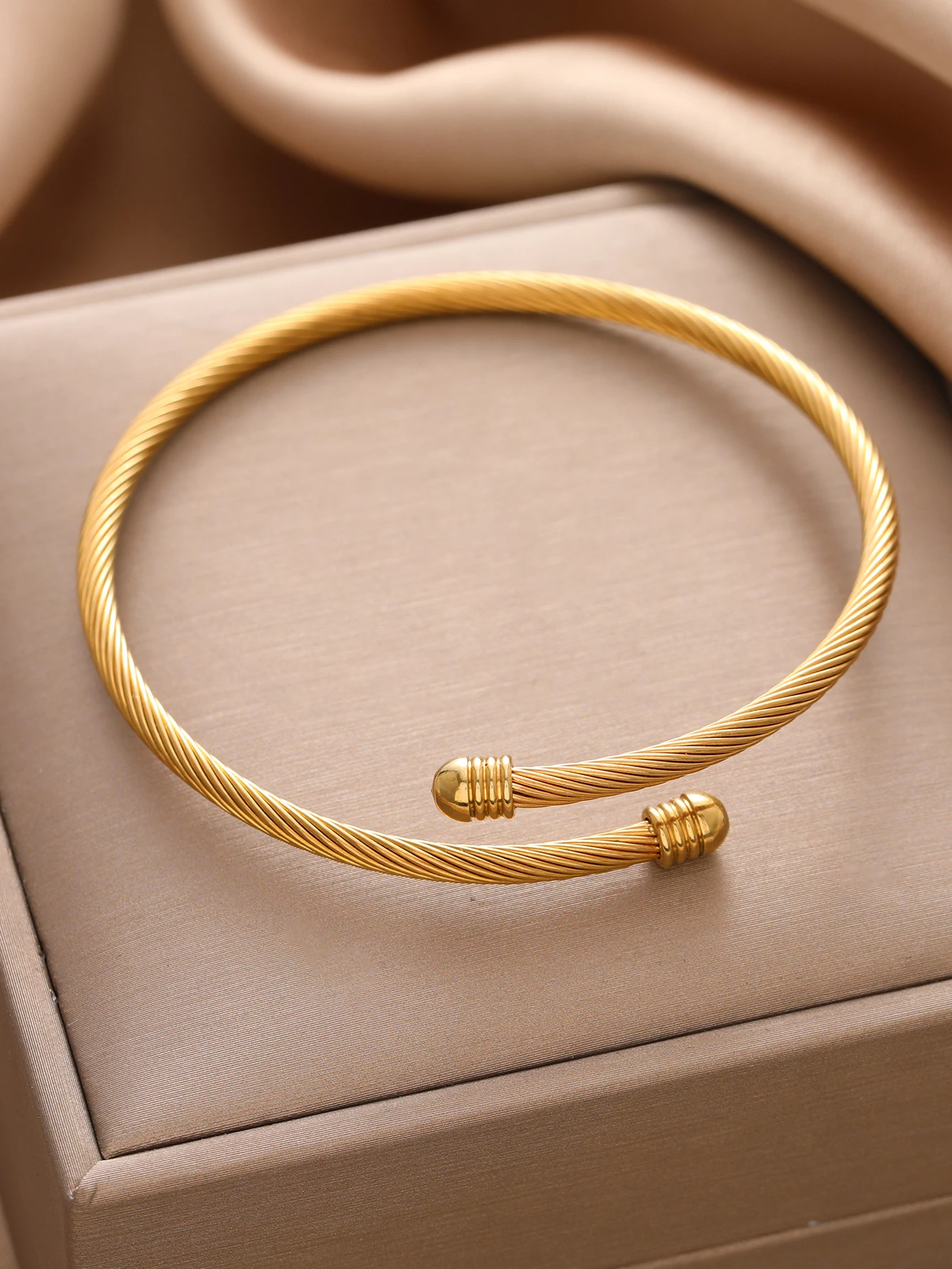 woiwoi Stainless Steel Bracelets Vintage Fashion Simplicity Temperament Decals Wires Metal Bracelet For Women Jewelry Gifts