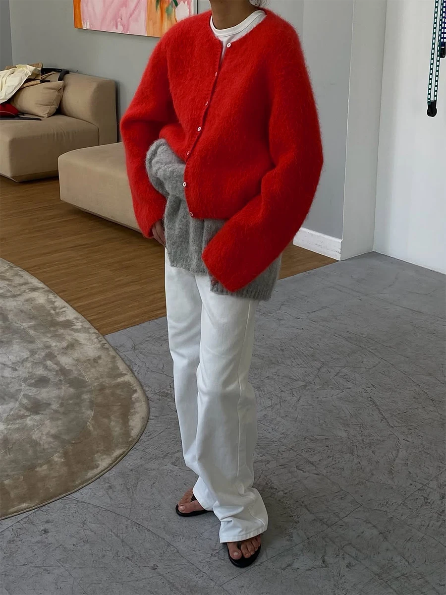 Bornladies 2026 New Lazy Style Cardigan Women's Spring and Autumn Loose Round Neck Knitted Jacket Soft Long Sleeved Sweater