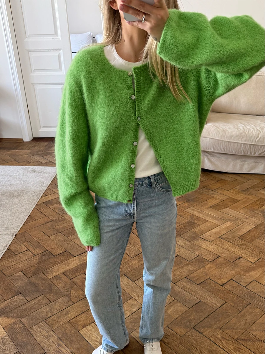 Bornladies 2026 New Lazy Style Cardigan Women's Spring and Autumn Loose Round Neck Knitted Jacket Soft Long Sleeved Sweater