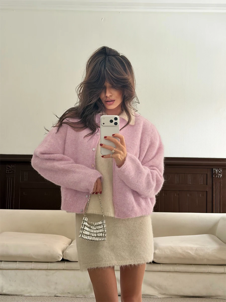 Bornladies 2026 New Lazy Style Cardigan Women's Spring and Autumn Loose Round Neck Knitted Jacket Soft Long Sleeved Sweater
