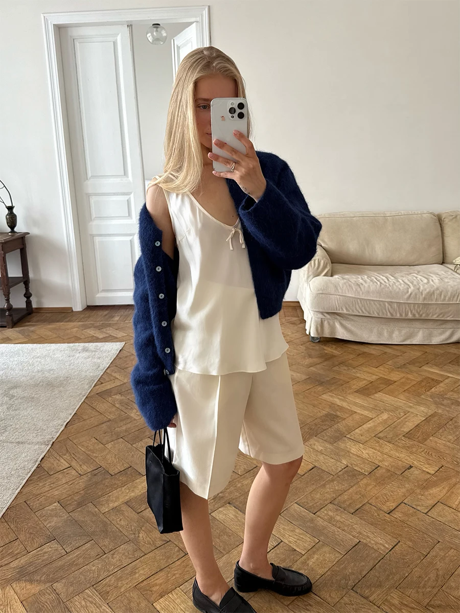 Bornladies 2026 New Lazy Style Cardigan Women's Spring and Autumn Loose Round Neck Knitted Jacket Soft Long Sleeved Sweater