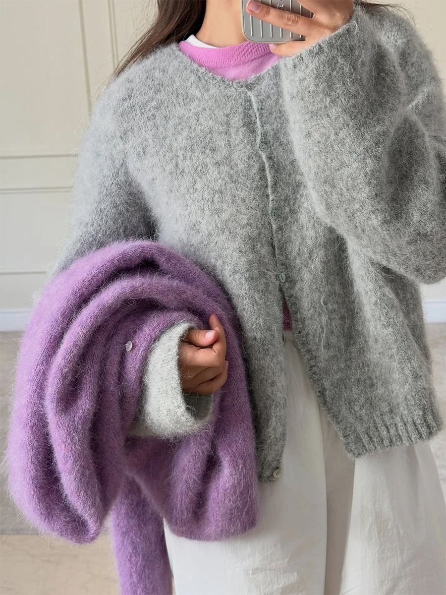 Bornladies 2026 New Lazy Style Cardigan Women's Spring and Autumn Loose Round Neck Knitted Jacket Soft Long Sleeved Sweater