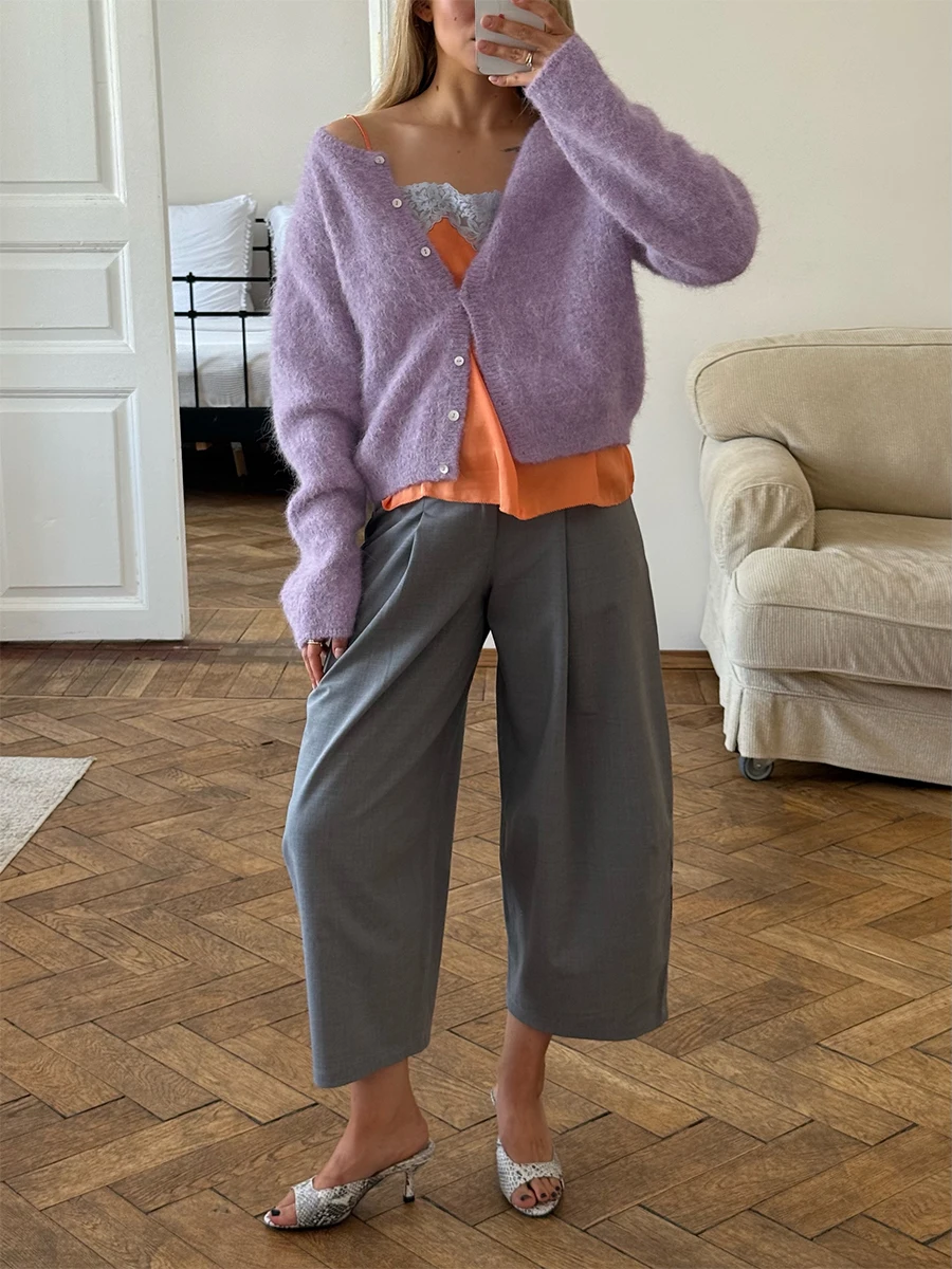 Bornladies 2026 New Lazy Style Cardigan Women's Spring and Autumn Loose Round Neck Knitted Jacket Soft Long Sleeved Sweater