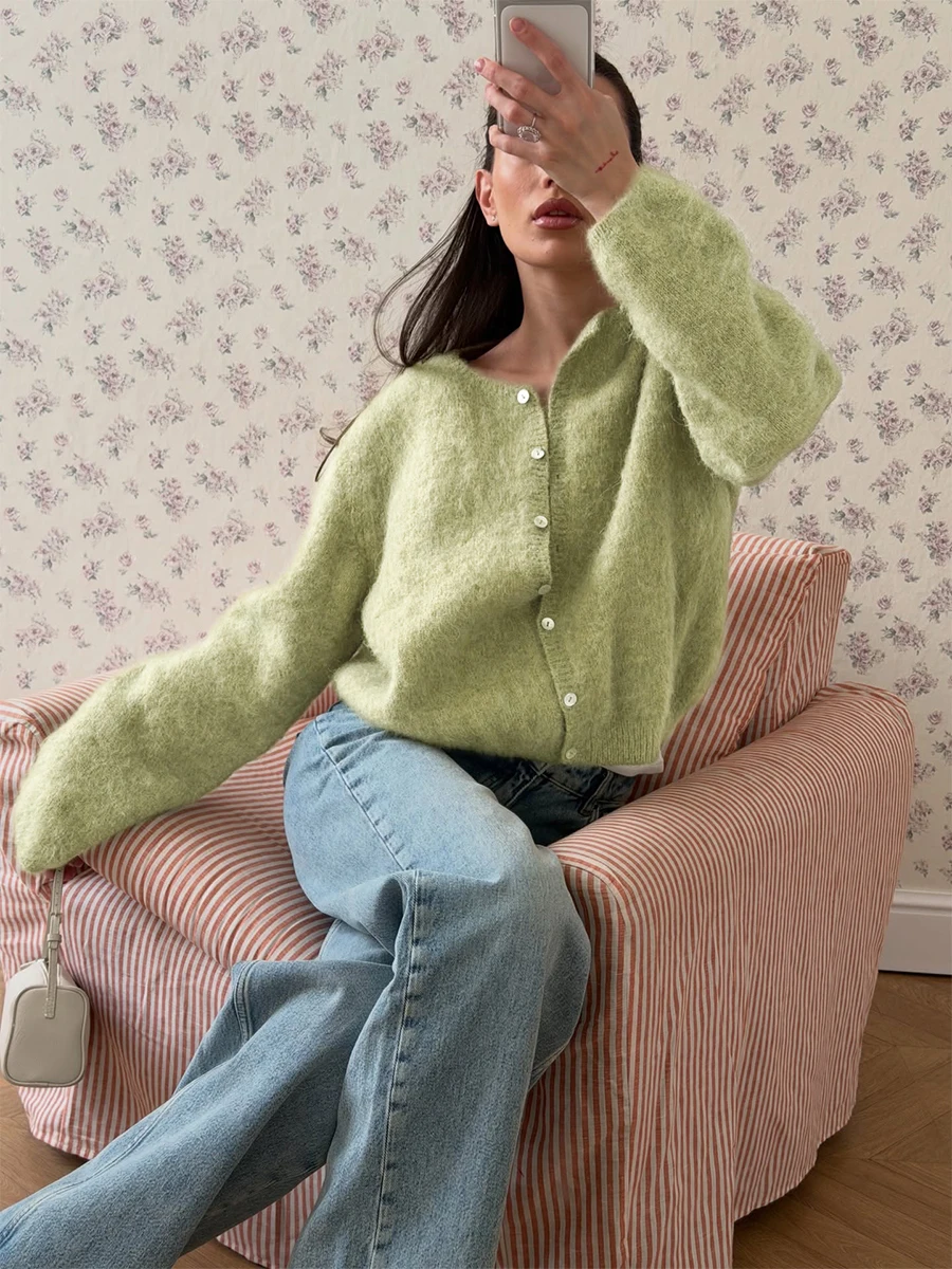 Bornladies 2026 New Lazy Style Cardigan Women's Spring and Autumn Loose Round Neck Knitted Jacket Soft Long Sleeved Sweater