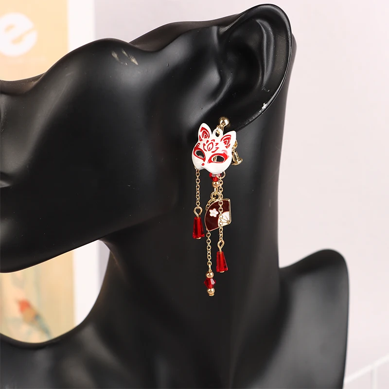 Vintage Fox Mask Earrings Crane Earrings For Women Mythological Animals Shaped Jewelry Fan Shaped Pendant Tassel Ear Clip Gifts