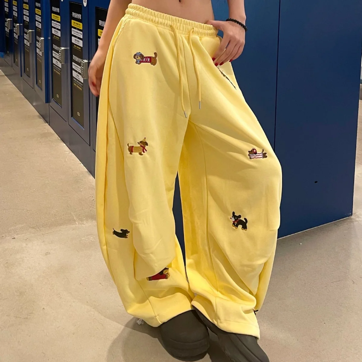 Embroidery Sausage Dog Sweatpants Loose Casual Joggers Wide Leg Couple Streetwear Fun Fashion Comfortable Pants Baggy Sweatpants