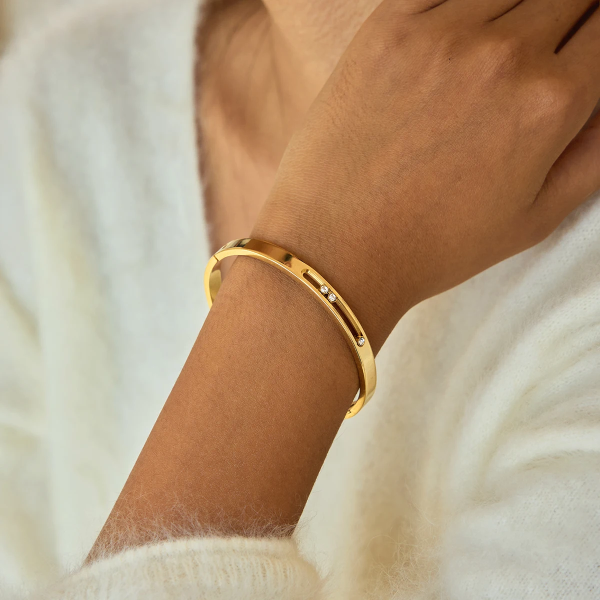 Uworld Classic 18K Plated Gold Color Removable White Rhinestone Bracelet Women Waterproof Stainless Steel Jewelry Bracelets Lady