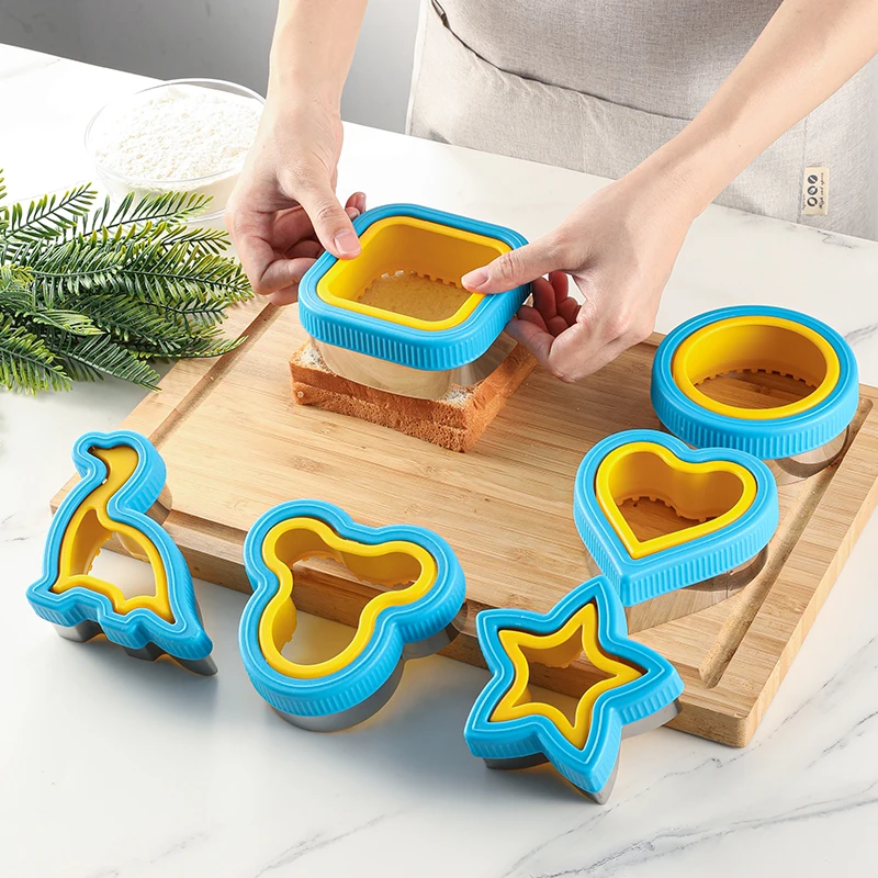 Sandwich Cutting and Sealing Machine, biscuit Plastic Cutting Machine, Household Kitchen Tools, baking Molds, Creative Cutting