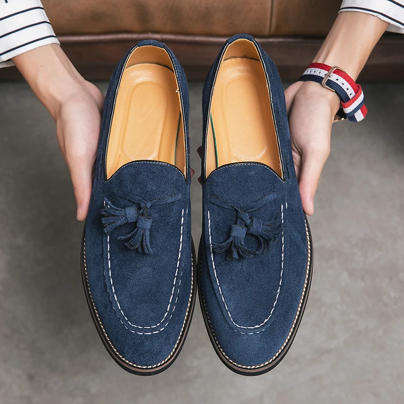 New Tassel Loafers Men's Green Brown Pointed Suede Leather Casual Shoes Wedding Dress Homecoming Footwear Zapatos Hombre