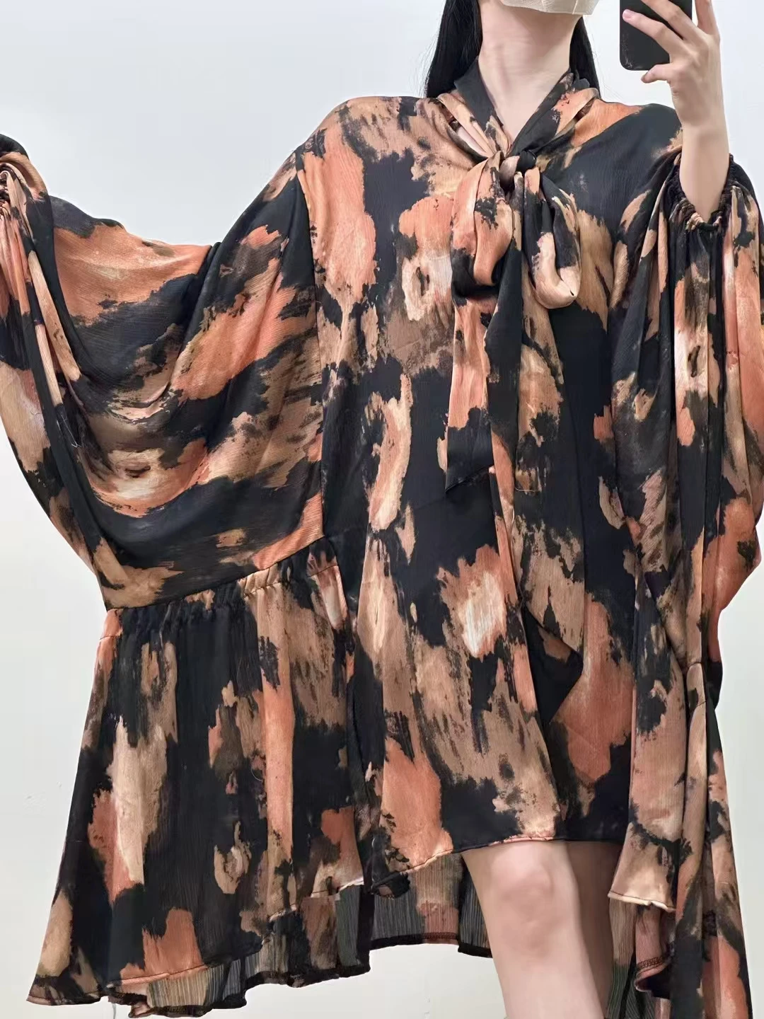 New Asymmetric Chic Fashion Runway Autumn Lace-up Print Casual Blouses Women Bow Elegant Long Sleeve Vintage Loose Clothing
