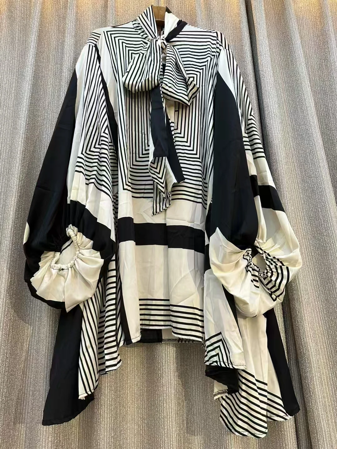 New Asymmetric Chic Fashion Runway Autumn Lace-up Print Casual Blouses Women Bow Elegant Long Sleeve Vintage Loose Clothing
