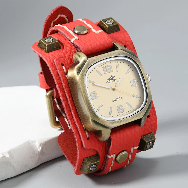 Men's Vintage Hip Hop Punk Quartz Watch - Handmade Rivet Genuine Leather Strap Fashion Accessory