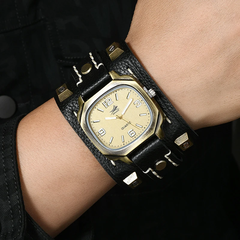 Men's Vintage Hip Hop Punk Quartz Watch - Handmade Rivet Genuine Leather Strap Fashion Accessory