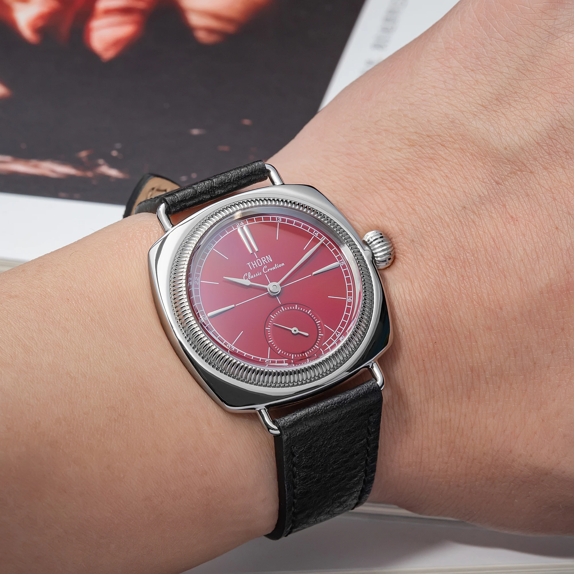 THORN T017 Quartz Watch Sapphire Glass 100M Waterproof Small Seconds Genuine Leather Strap Men Women Couples Wristwatch