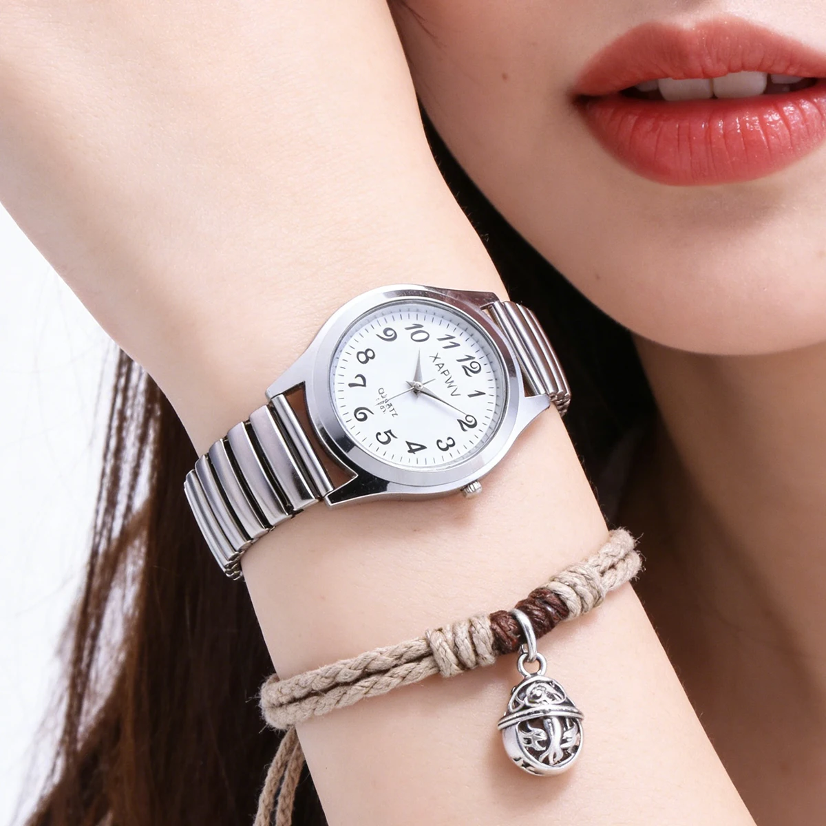 Fashion Couple Watches, a Pair of Casual Quartz Watches for Men and Women, Arabic Numerals, Elastic Strap Women's Wristwatch