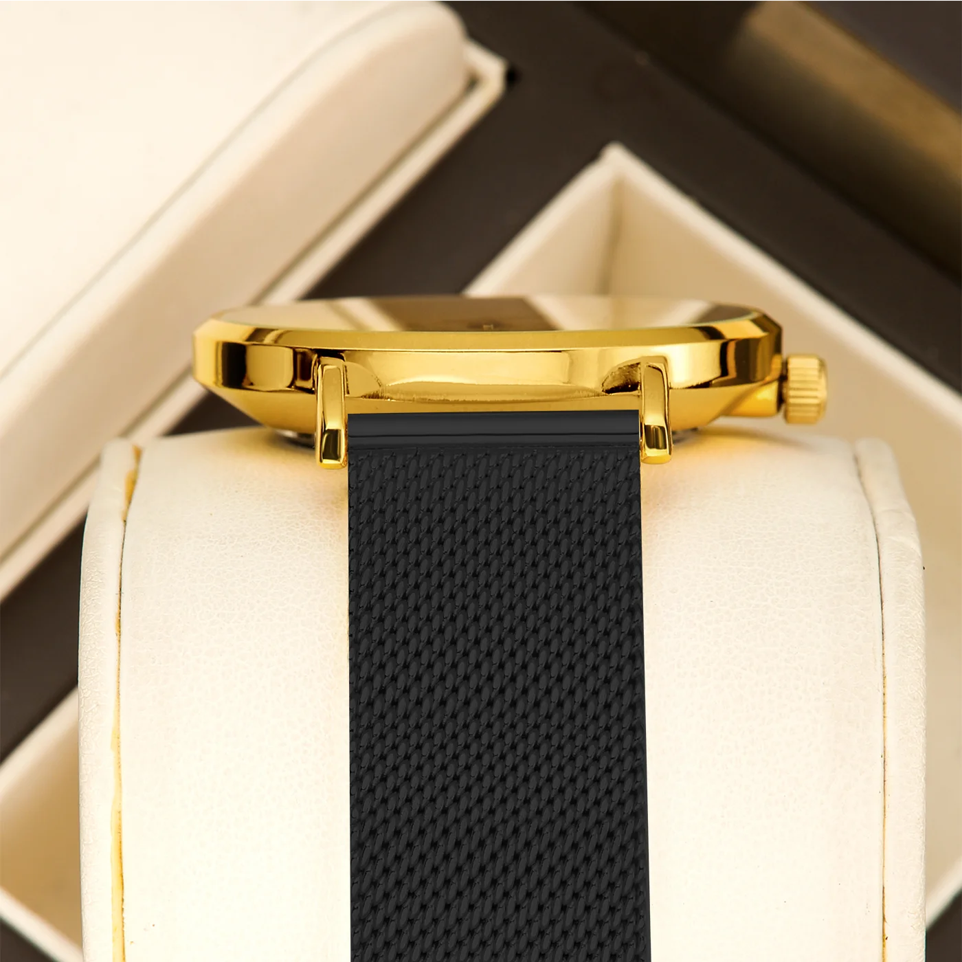 YaLaLuSi Fashionable Diamond-Set Dial Watches for Men and Women; Roman Numeral Mesh Strap Couple’s Watches Reloj