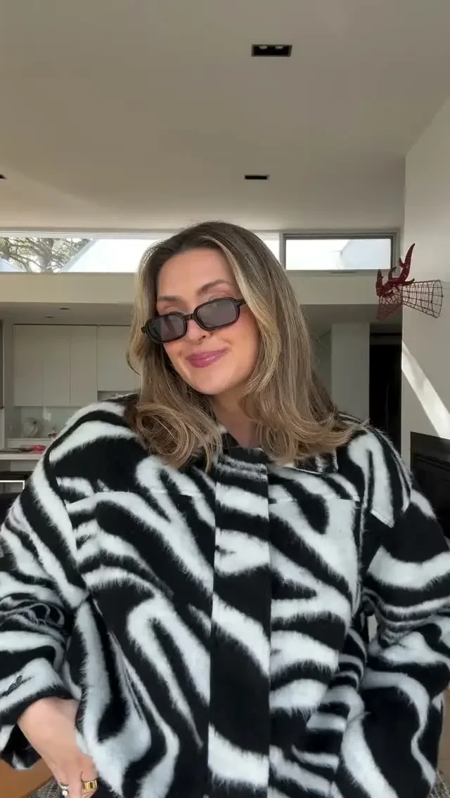 Women Zebra Print Faux Fur Jacket Lapel Collar Fluffy Long Sleeve Cropped Coat  Autumn Warm Winter Casual Chic Street Top 2026