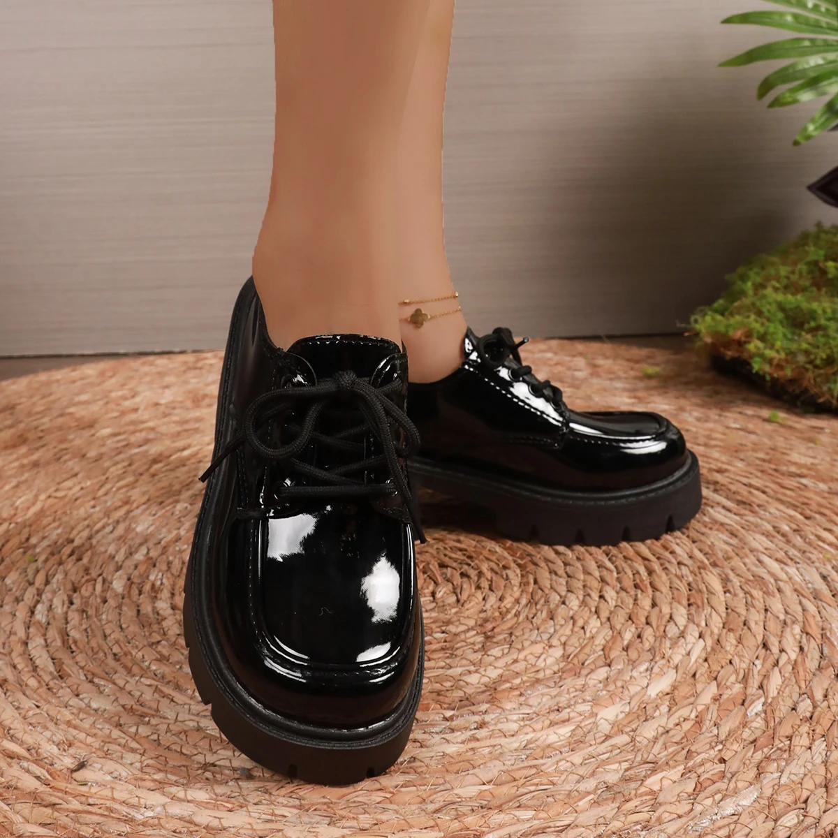 Women Block Heel Platform Oxford Shoes Lace Up Chunky Lug Sole Round Toe Vintage Preppy Casual Dress Shoes Black Brown