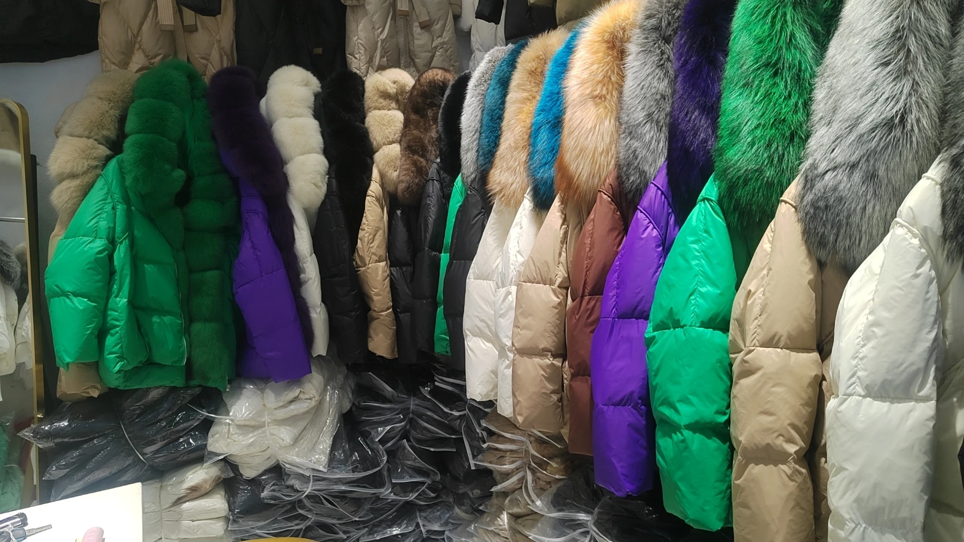 New Fashion Outerwear Puffer Jacket 2024 Women Coat White Duck Down Jacket Super Large Real Silver Fox Fur Collar Hooded