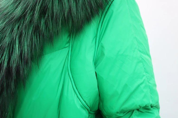 New Fashion Outerwear Puffer Jacket 2024 Women Coat White Duck Down Jacket Super Large Real Silver Fox Fur Collar Hooded