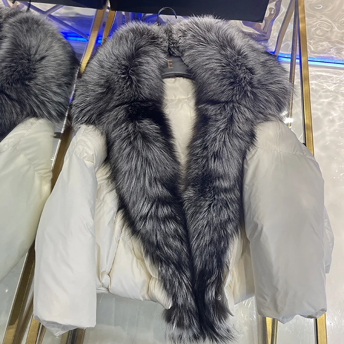 New Fashion Outerwear Puffer Jacket 2024 Women Coat White Duck Down Jacket Super Large Real Silver Fox Fur Collar Hooded
