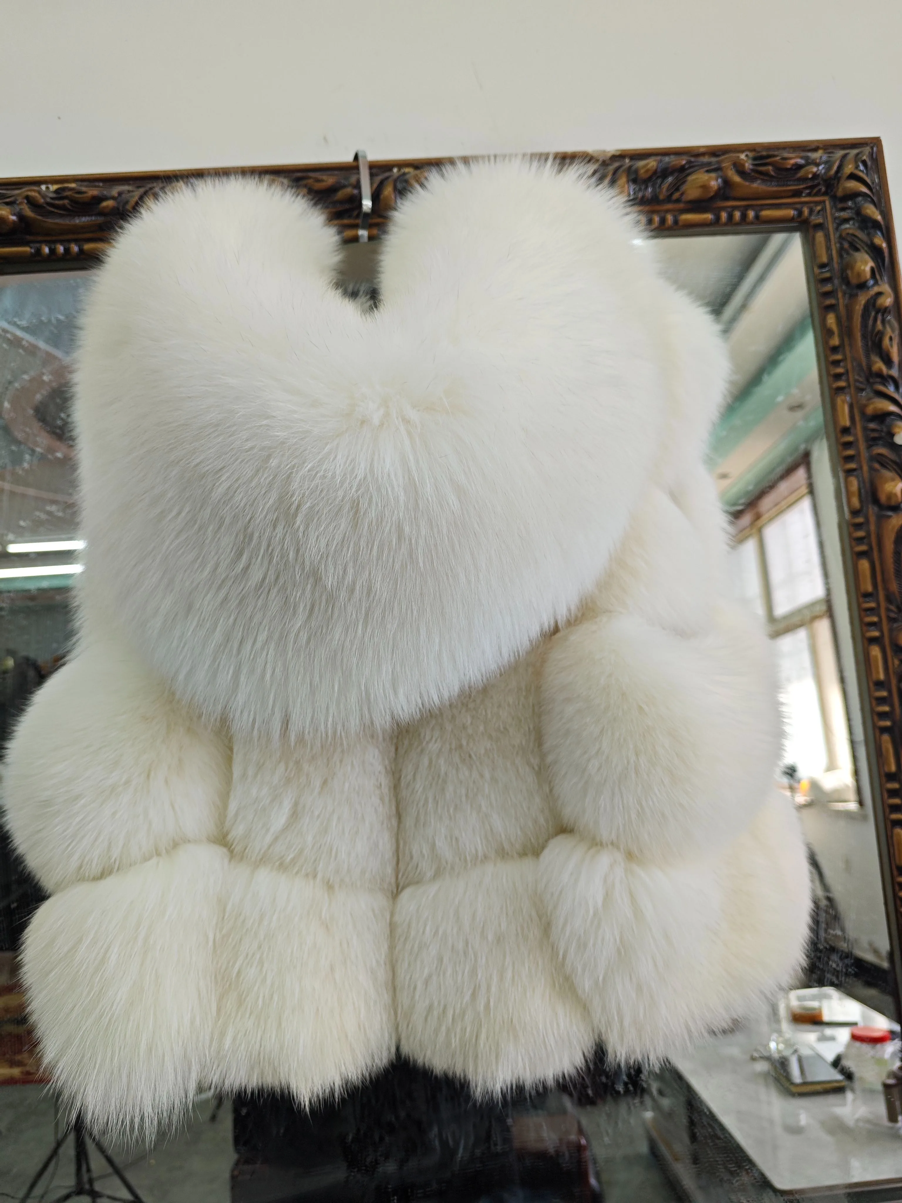 Women's Hooded Fox Fur Vest Coat Short 2025 Fur Outerwear Fashionable And Elegant