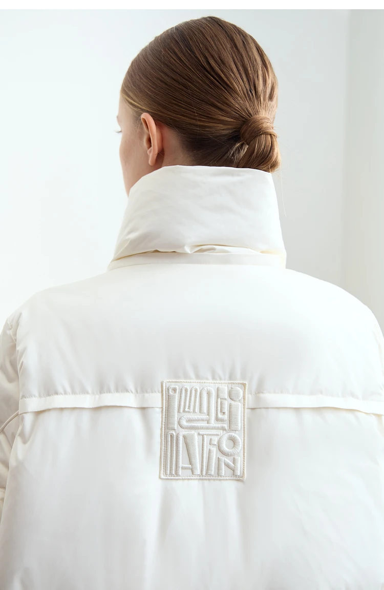 Amii 2024 Winter New Women's Velcro Loose Coat Top Warm Stand-up Collar Letter Embroidered Seal Zipper Down Jacket 12444103