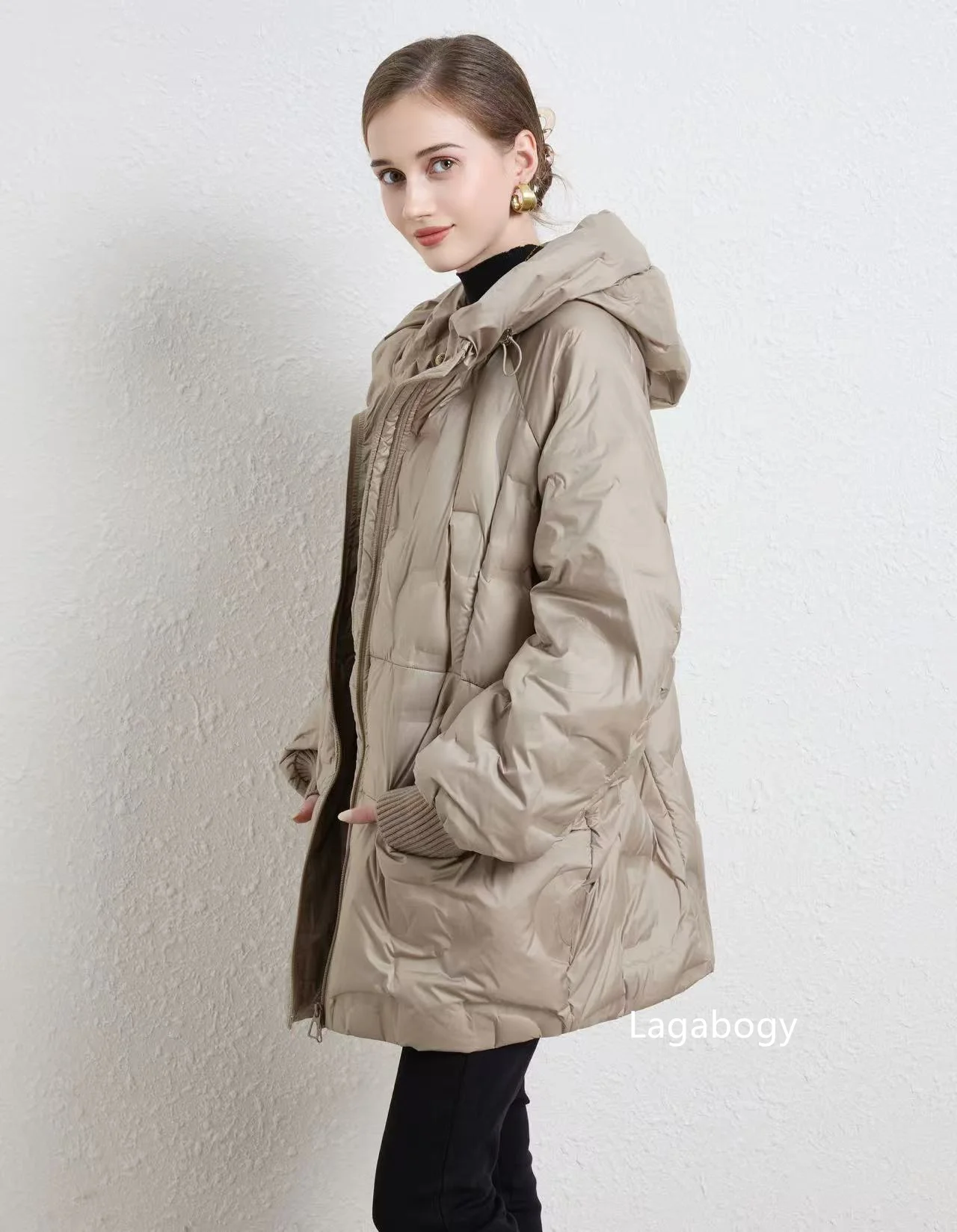 Lagabogy Autumn 2025 Winter Down Jacket Women Casual Loose Oversize White Duck Coat Warm Outerwear Hood Style Coat Office Lady