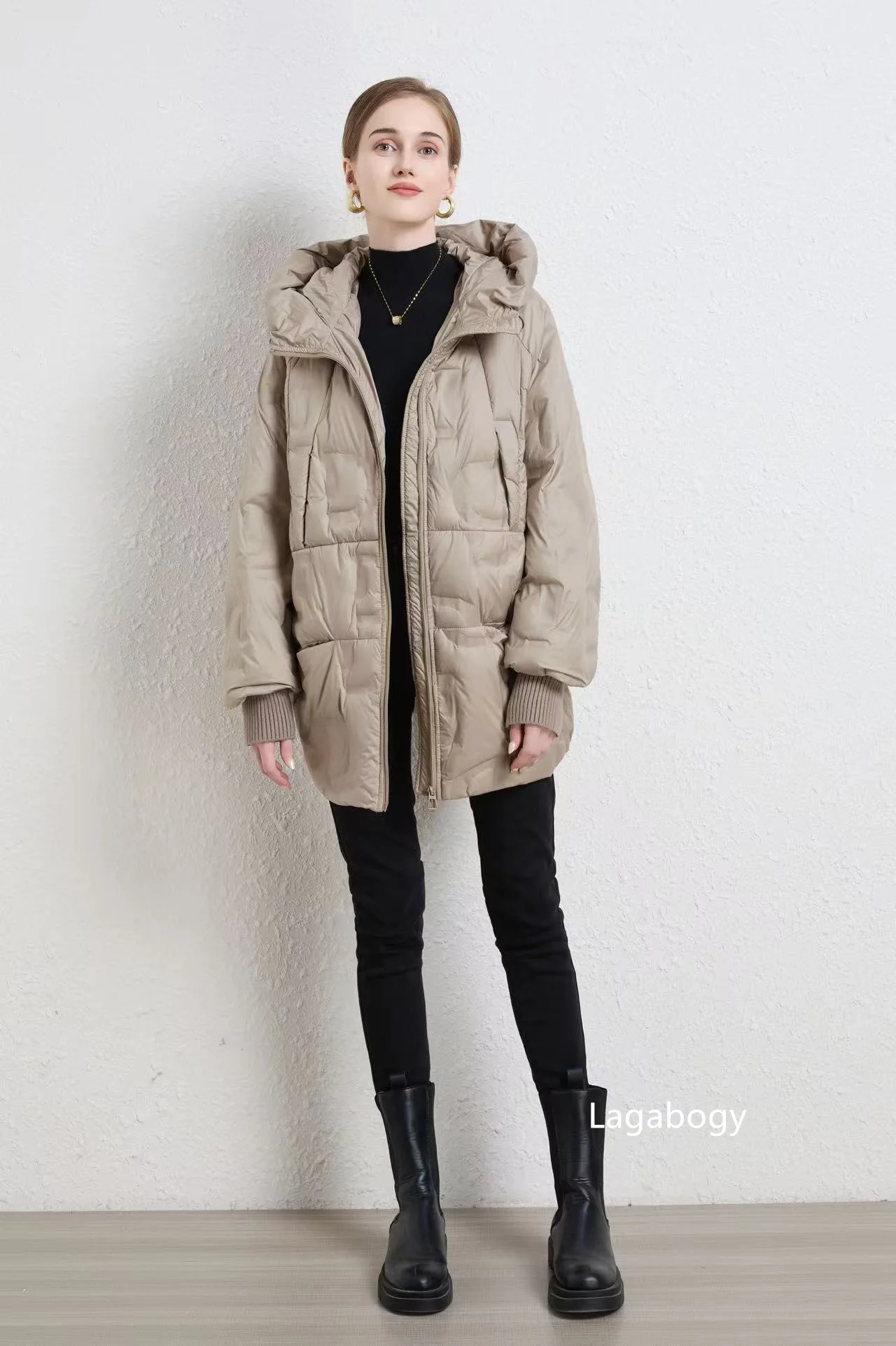 Lagabogy Autumn 2025 Winter Down Jacket Women Casual Loose Oversize White Duck Coat Warm Outerwear Hood Style Coat Office Lady