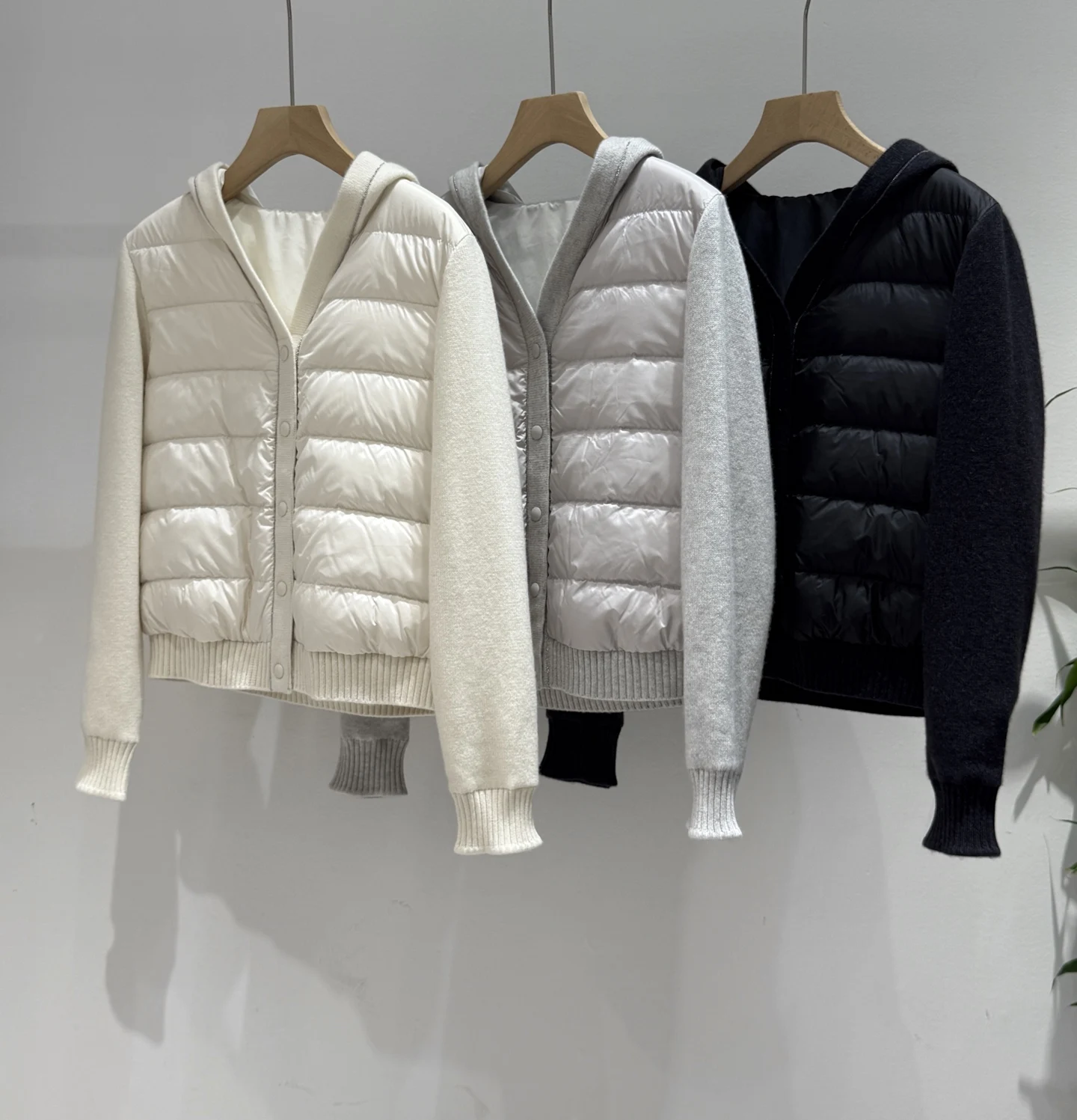 2026Fall/Winter Women's Cashmere-Knit Hooded Down Coat