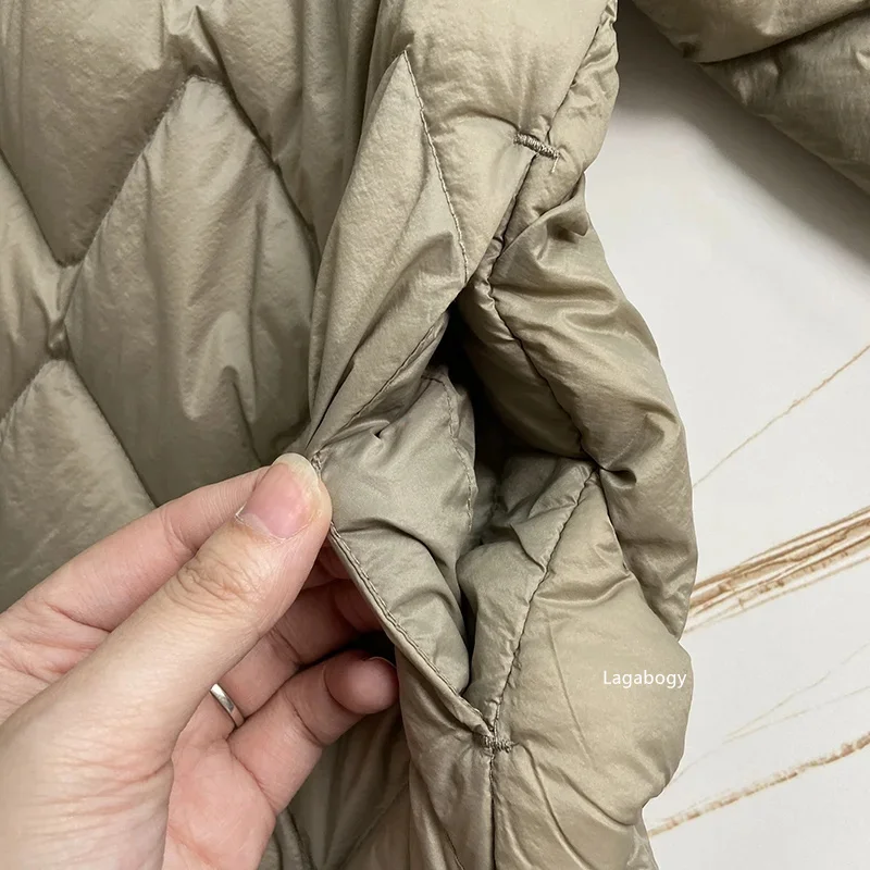 Lagabogy 2025 Autumn Winter Women Ultra Light 90% White Duck Down Jacket Female Casual Loose Puffer Coat Single Breasted Outwear