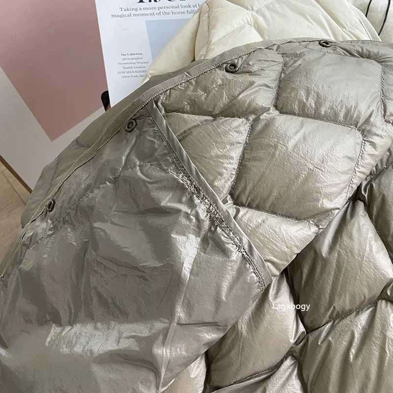 Lagabogy 2025 Autumn Winter Women Ultra Light 90% White Duck Down Jacket Female Casual Loose Puffer Coat Single Breasted Outwear