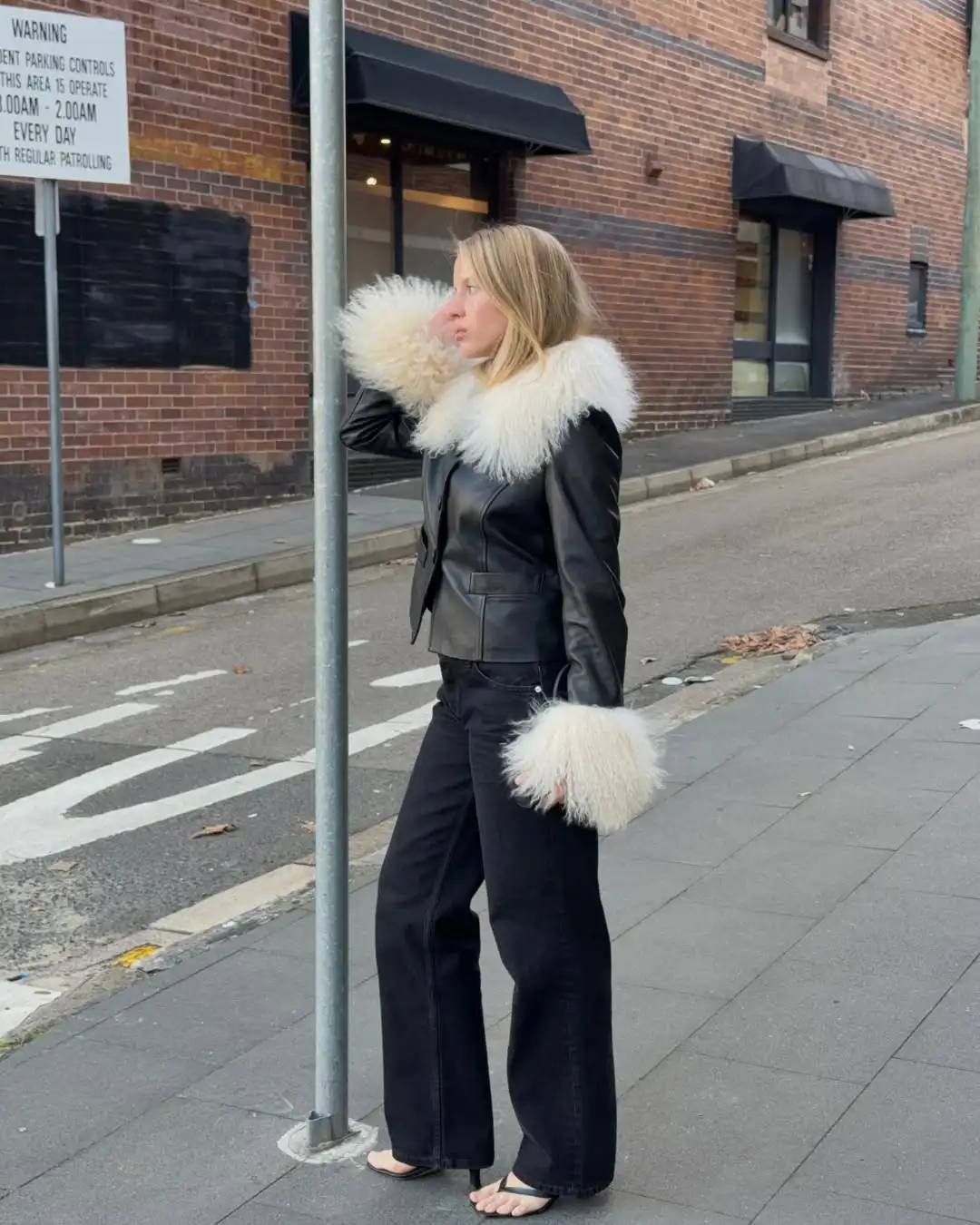 Women Faux Leather Coat With Faux Fur Spliced Collar & Cuffs Single‑breasted Button Long Sleeve Coats Autumn Vintage Lady Jacket