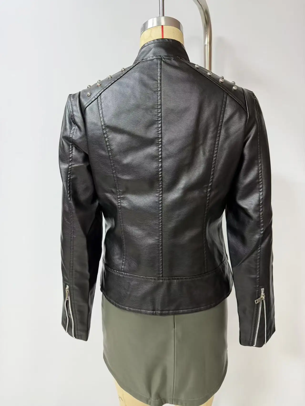 Motorcycle PU Leather Jacket for Women, Fashionable Lapel, Black Motorcycle Jacket, Zipper windproof jacket