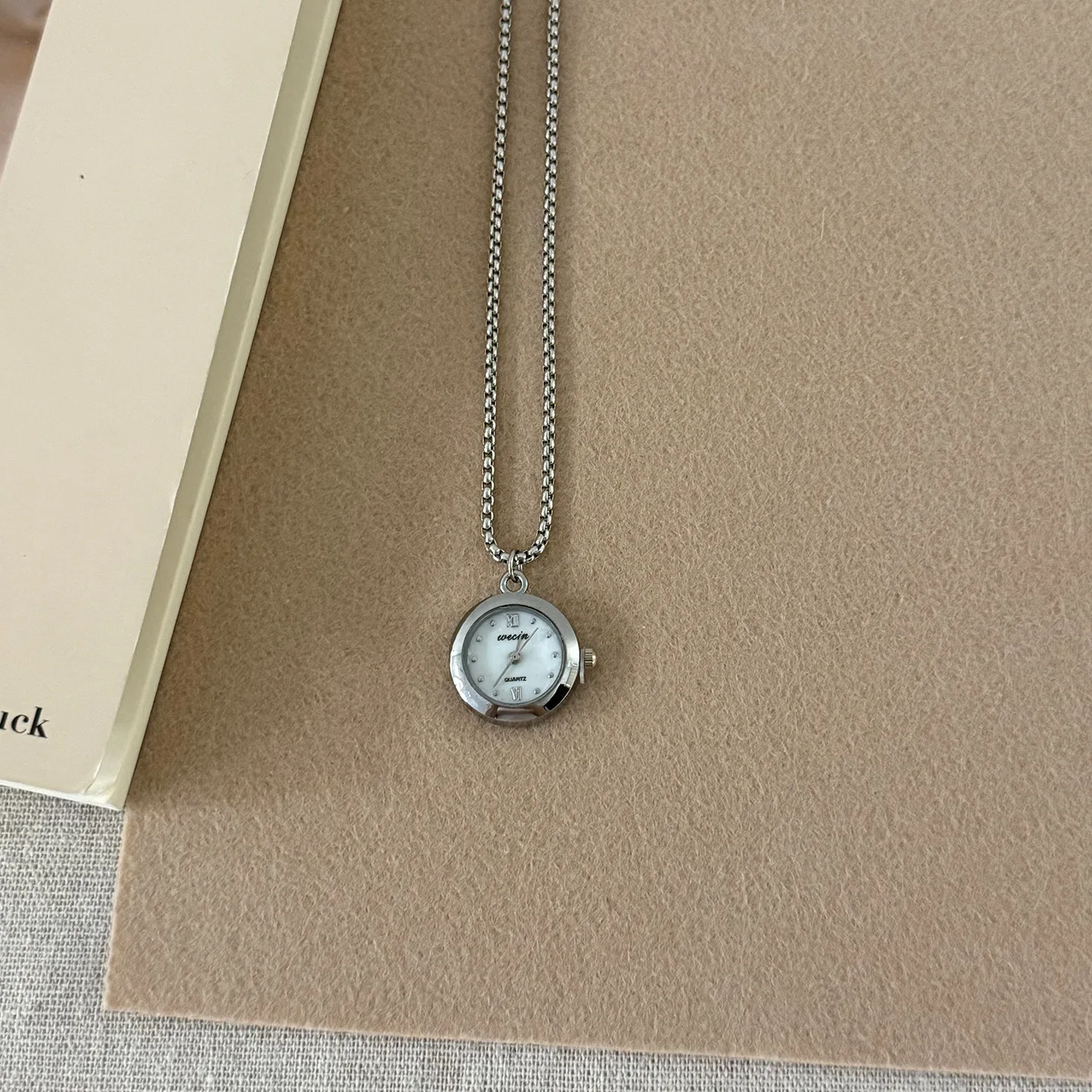 Retro Silver Pocket Watch,Pendant Necklace,Women's Niche High-End Sense,Unique Long Sweater Chain Watch,2026 New Accessories