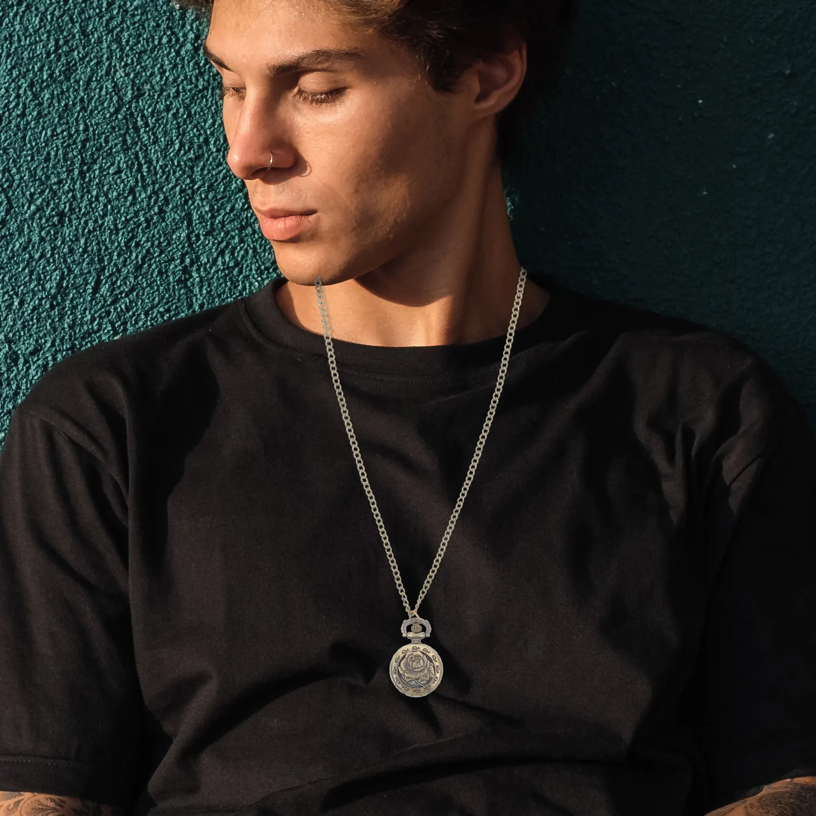 Retro Vintage Bronze Quartz Pocket Watch Necklace Hollow Flower Pendant Elegant Timepiece Fashion Gift for Men Women