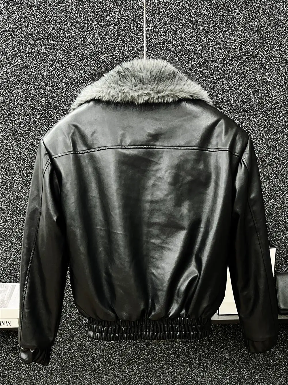 Men's Faux Fur Collar Short Parka Jacket Trendy Street Style Casual Male Thicken Warm Plush Cotton‑Padded Winter Outerwear