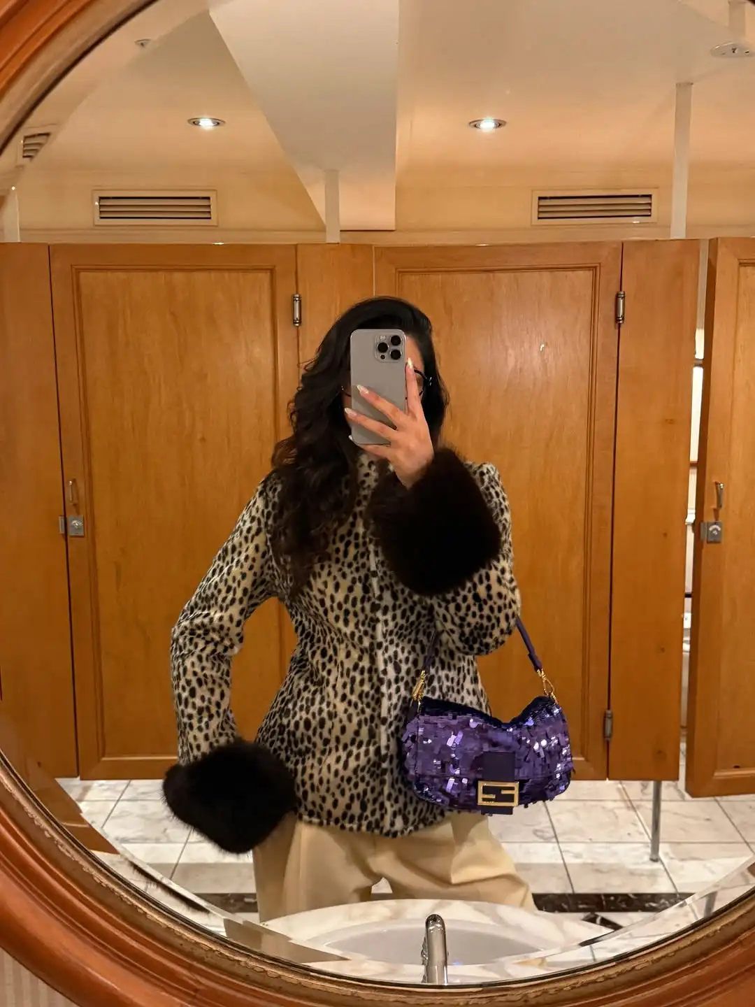 Women Leopard Print Stand Collar Waist Cinched Faux Fur Short Coat Fluffy Cuff Fashion Outerwear Winter Ladies Warm Furry Jacket