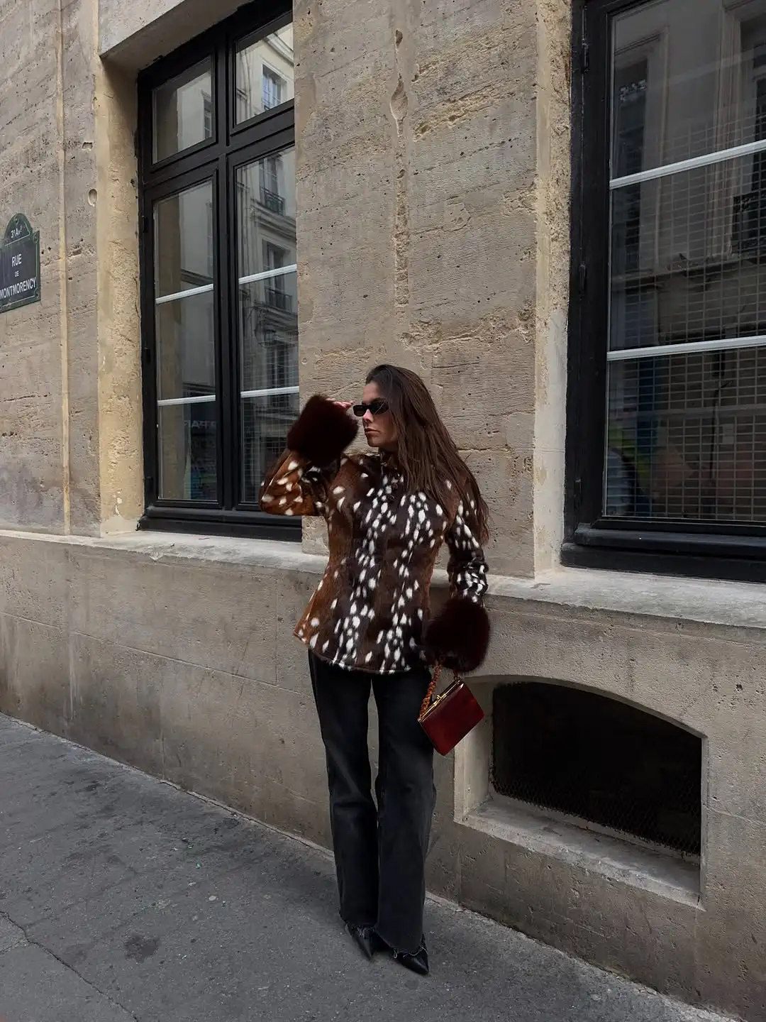 Women Leopard Print Stand Collar Waist Cinched Faux Fur Short Coat Fluffy Cuff Fashion Outerwear Winter Ladies Warm Furry Jacket