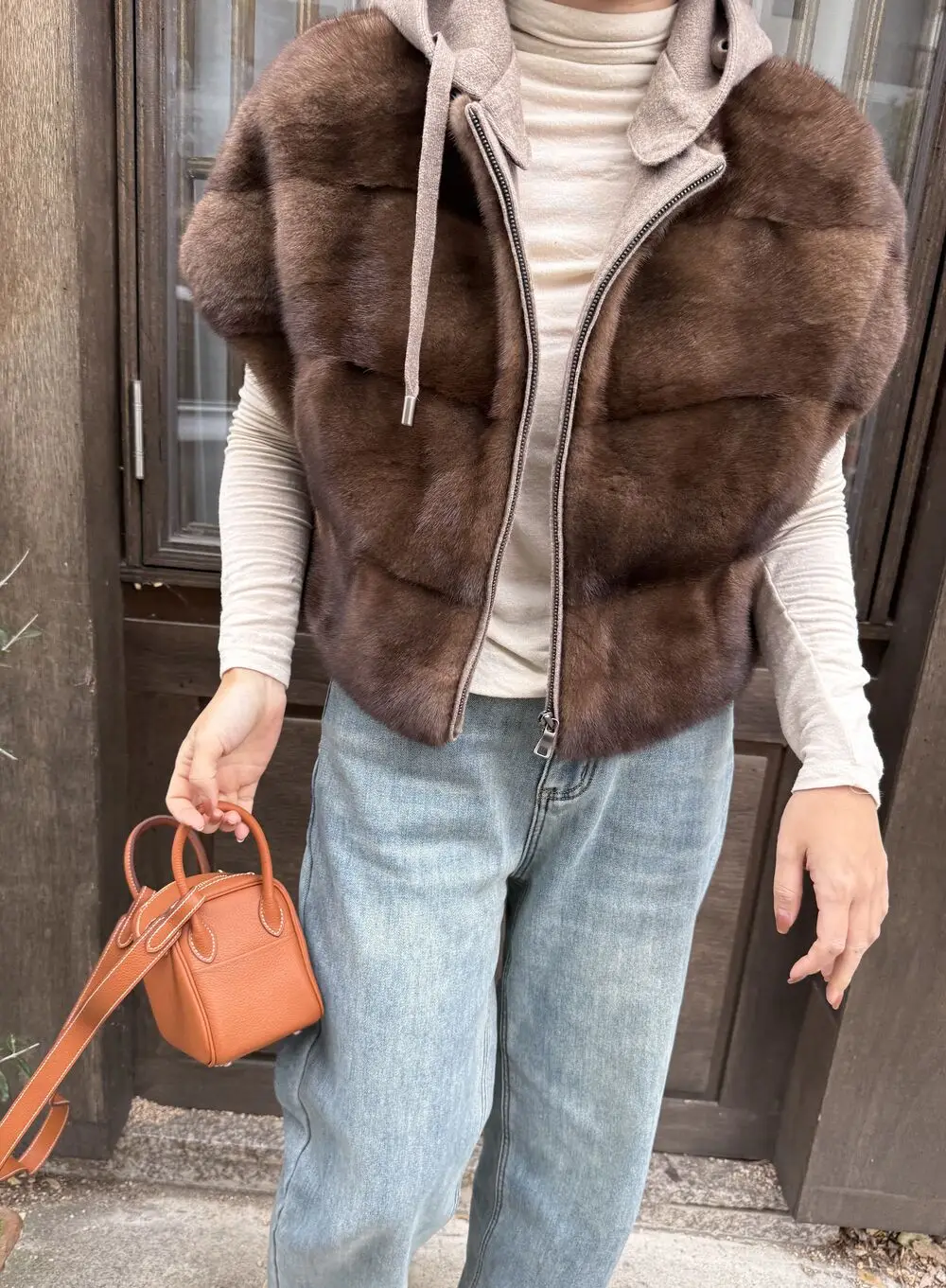 Faux Mink Fur Women Coat Removable Hoode Zipper Up Short Sleeves Winter Fall Faux Fur Jacket