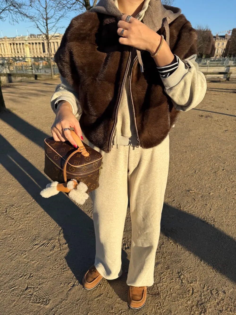 Faux Mink Fur Women Coat Removable Hoode Zipper Up Short Sleeves Winter Fall Faux Fur Jacket