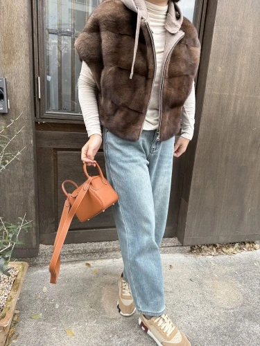 Faux Mink Fur Women Coat Removable Hoode Zipper Up Short Sleeves Winter Fall Faux Fur Jacket