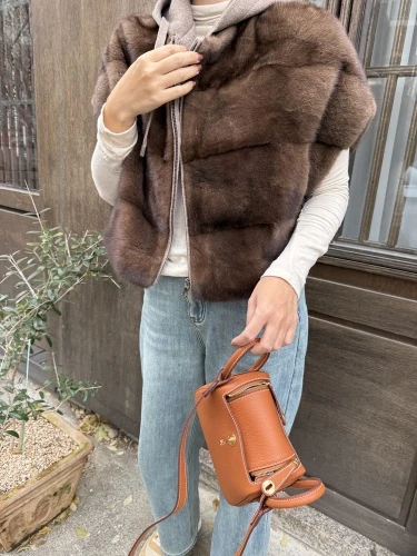Faux Mink Fur Women Coat Removable Hoode Zipper Up Short Sleeves Winter Fall Faux Fur Jacket