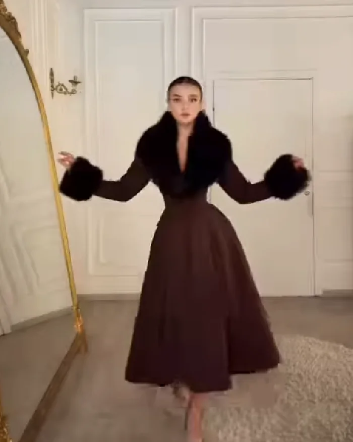 Women Elegant Long Wool Blend Coat Faux Fur Big Collar Cuff Cinched Waist Flare A‑line Maxi Coat Retro Party Outerwear Overcoat