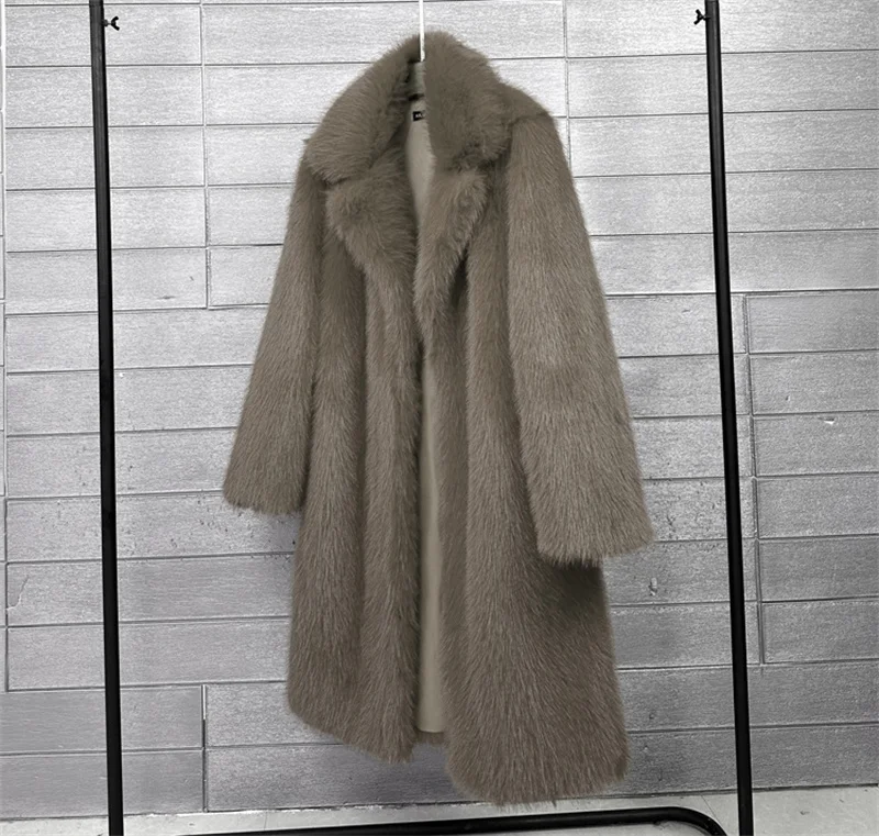 2025 Streetwear Fur Coat Women's Long Overcoat Autumn Winter Hooded Faux Toka Fur Outerwear Lady Turndown Collar Thicken Jackets