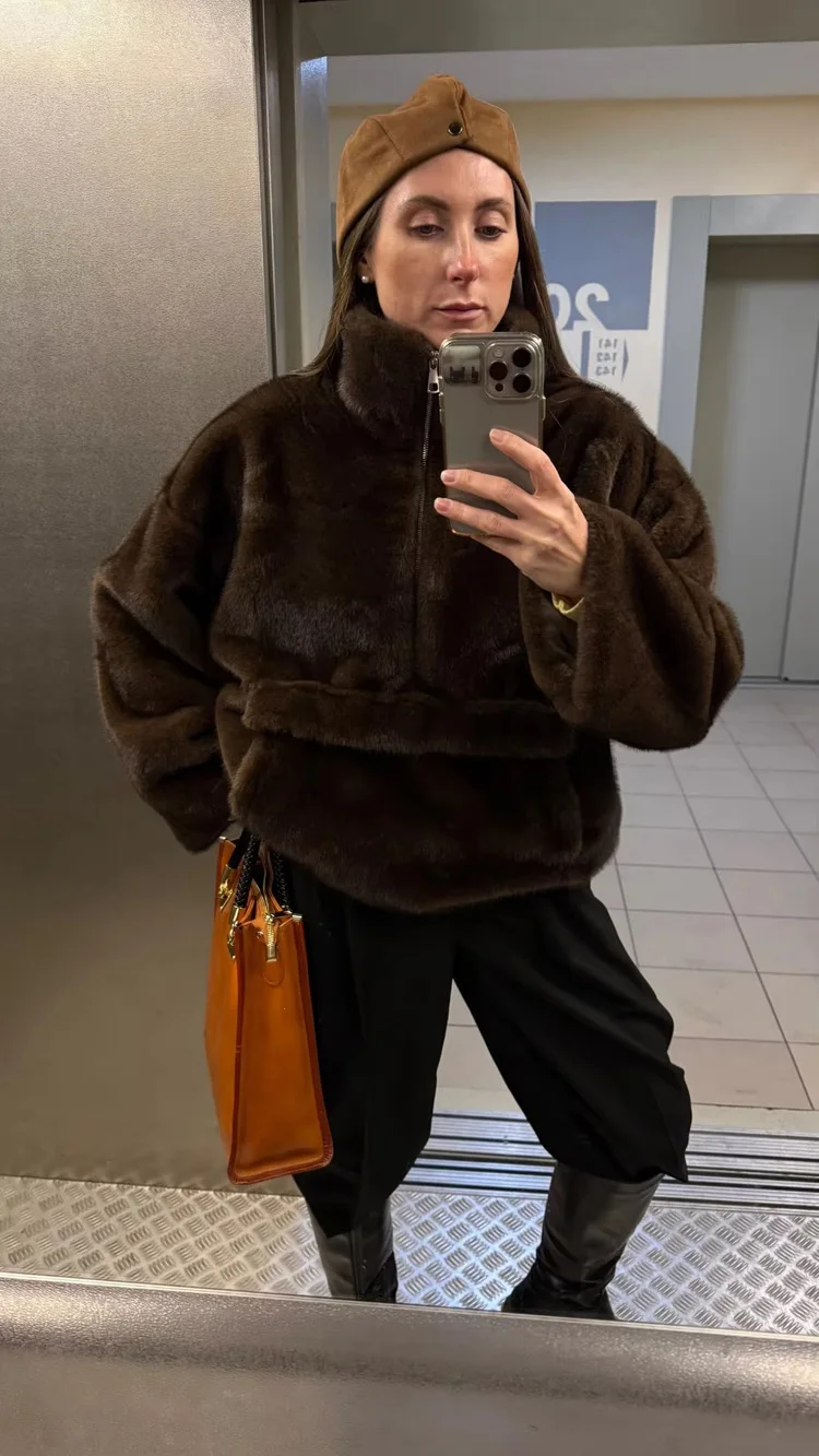 Aynaray 2026 Autumn Winter Women Faux Fur Sweatshirt Solid Brown Warm Oversized Pullover Long Sleeve Plush Fluffy Outwear Women