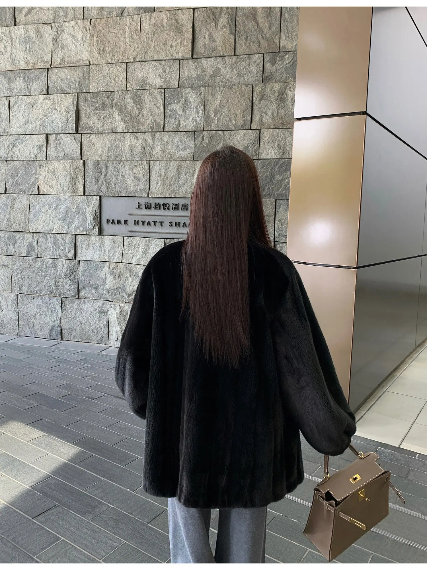 Lautaro Autumn Winter Thick Warm Faux Mink Fur Coat Women Stand Collar Luxury High Quality Elegant Chic Fluffy Overcoat 2026