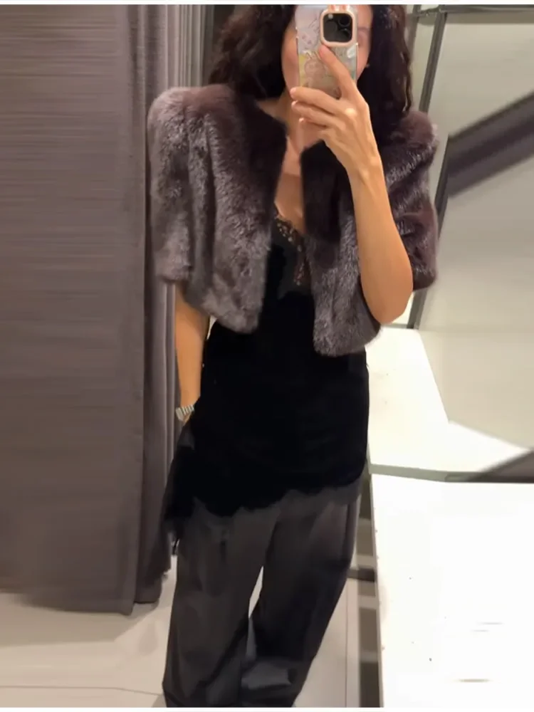 Luxury Solid High Waist Faux Fur Coat Women Elegant Half Sleeve Round Neck Regular Shoulder Thicken Jacket New Female Party Wear