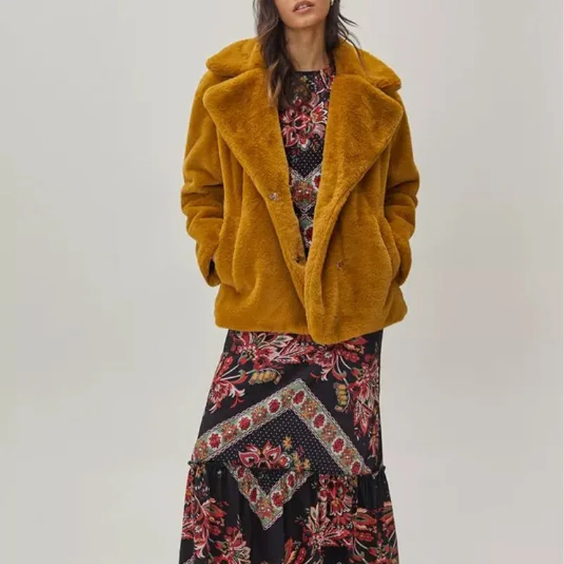 Faux Fur Short Coat for Women Caramel Color Lapel Single Breasted Fluffy Plush Warm Winter Outerwear Ladies Casual Fuzzy Jacket
